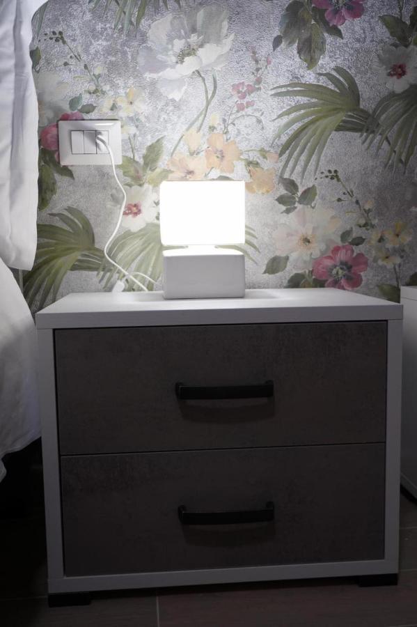Frebi'S Home - Bed & Breakfast Naples Extérieur photo